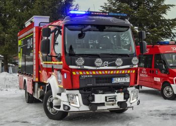 Nowy wóz w OSP Rzeszów Bzianka. Pierwszy w Polsce