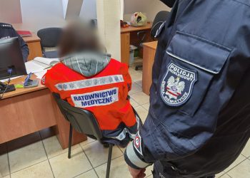 Udawała ratownika medycznego. Była pijana