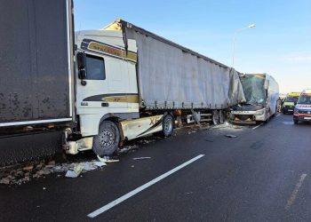 Wypadek autokaru na Podkarpaciu. Są ranni
