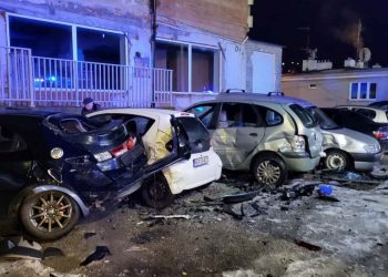 Pijany 25-latek wjechał w zaparkowane samochody