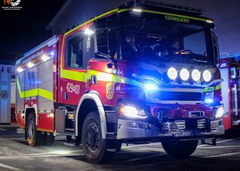 Druhowie z OSP w Czerniejewie powitali swoją nową Scanię