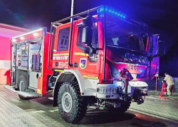 OSP Jeżów Sudecki z nowym terenowym wozem