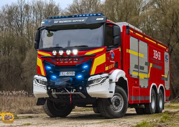 OSP w Mąchocicach Kapitulnych z nowym wozem. Pierwszy taki w kraju!