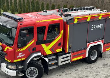 Nowy wóz strażacki trafił do druhów z OSP Olszyny