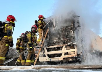 Pożar ciągnika siodłowego na trasie S1
