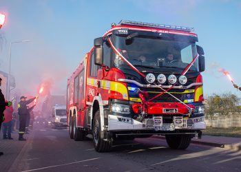 Nowa Scania dotarła do druhów z OSP Lubiewo [FOTO]