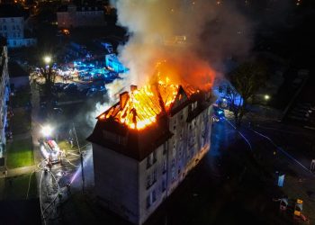 Pożar kamienicy w Grudziądzu. Nie żyje jedna osoba