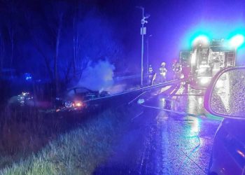 Wypadek w Mszanie Górnej. Mężczyźni spłonęli w samochodzie