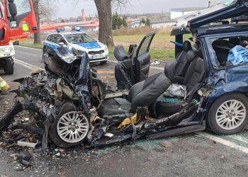 Czołowe zderzenie na DK8 w Łagiewnikach