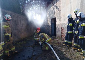 Ćwiczenia z pożarów wewnętrznych OSP gminy Latowicz