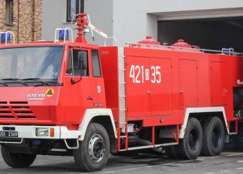 Ciężki proszkowy Steyr kędzierzyńskich strażaków