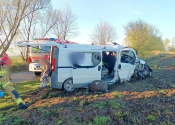 Wypadek busa pod Krakowem. Sześć osób poszkodowanych
