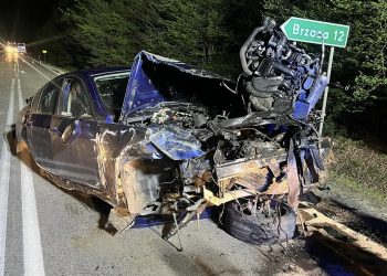 19-latek dachował BMW. Nie miał prawa jazdy
