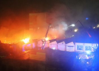 Nocny pożar opuszczonej hali w Sulechowie