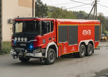 OSP Lubień ma nową Scanię. Zastąpiła wysłużonego Jelcza