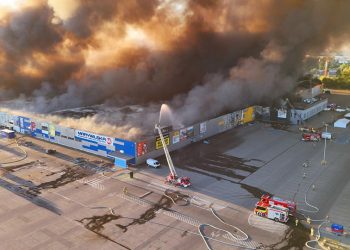 Pożar przy Marywilskiej. Strażacy zakończyli działania