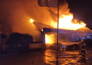 Pisz. Pożar warsztatu i opon