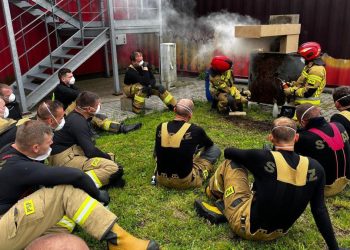 Szkolenie z pożarów wewnętrznych dla opolskich strażaków