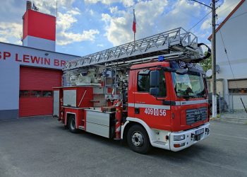 Podnośnik z OSP Lewin Brzeski gotowy działań