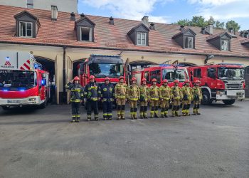 Strażacy i policjanci oddadzą hołd zmarłemu żołnierzowi