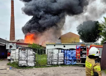 Pożar zakładu włókienniczego w Ozorkowie
