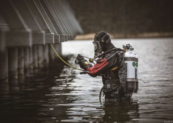 Rodzice chcieli ratować córkę, zniknęli pod wodą