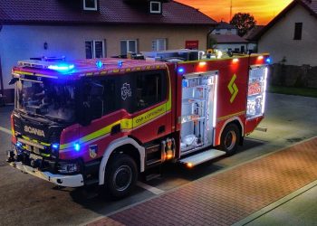 Nowy wóz i sprzęt za ponad 2 mln zł dla OSP Łopuszno