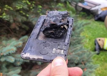 Pożar w Domu Dziecka w Miękini. Przyczyną telefon komórkowy