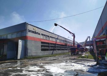 Pożar w Porcie Gdańsk. Akcja nadal trwa