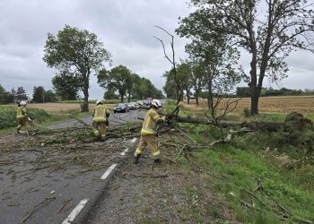 Silny wiatr i ulewy. Ponad trzy tysiące interwencji