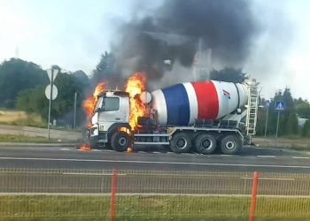 Białystok. Pożar betoniarki na DK65