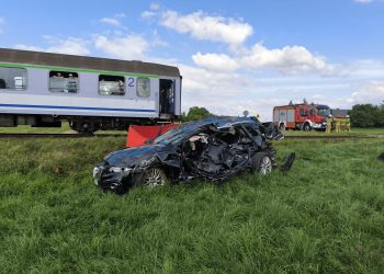 Dylewo. Wypadek na przejeździe kolejowym