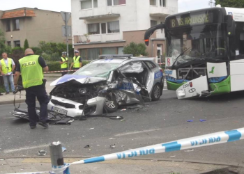 Wypadek z udziałem radiowozu. 11 osób rannych
