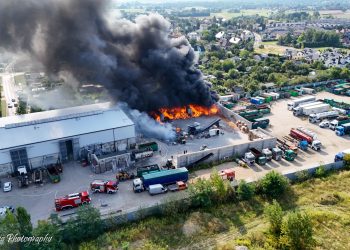 Pożar składowiska makulatury w Tychach