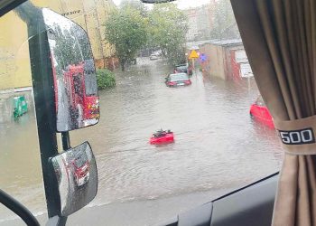 Przybywa strażackich interwencji po burzach