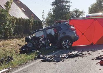 Wypadek w miejscowości Pluskowęsy. Zginęły dwie osoby