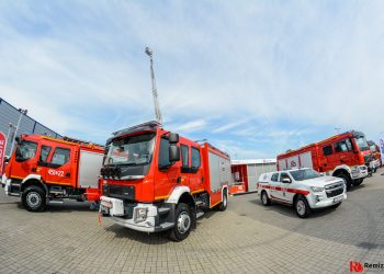 Nowe wozy dla PSP z trzech województw