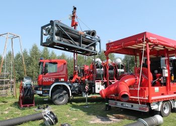 Olbrzymia pompa z Mielca pojechała pomóc powodzianom
