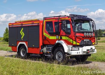 Terenowe D15 strażaków z OSP Obryte