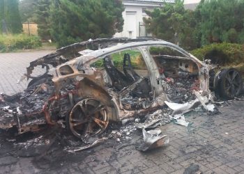 Pod Kołobrzegiem spłonęło elektryczne Audi