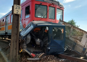Wypadek w Łęce Opatowskiej. Zginęły dwie osoby