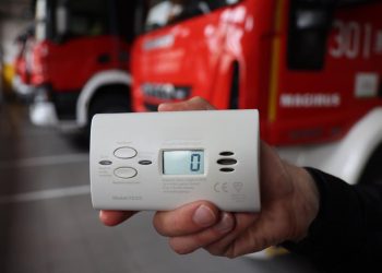 Obowiązkowe czujki w domach i mieszkaniach? Tego chcą strażacy