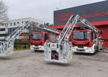 Warszawska straż pożarna odebrała nowe drabiny