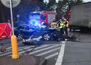 Wypadek w Pułtusku. Nie żyje 16-latka