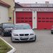 Zablokowały wyjazd z remizy OSP. Wezwano policję