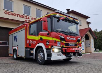 Nowa miejska Scania strażaków z OSP Falenty