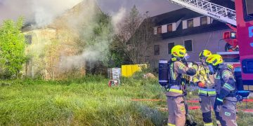 Podpalili dla zabawy. Jeden z nich usłyszał zarzut zabójstwa