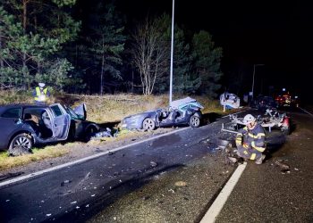 Łódź zmiażdżyła osobówkę. Tragedia na ‘dziesiątce’