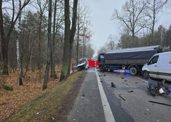 Śmiertelny wypadek pod Nieporętem z udziałem wojskowej ciężarówki