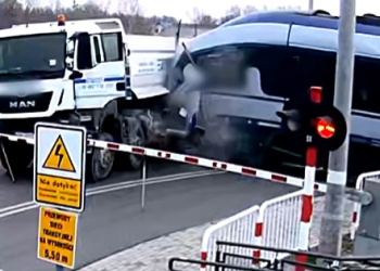 Szkody na miliony. Moment zderzenia nagrała kamera